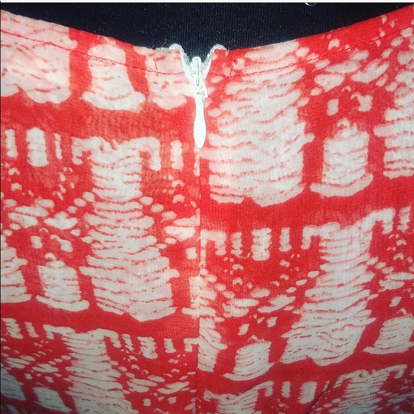Sold *** Red print Bright Sundress size large - Picture 2 of 8